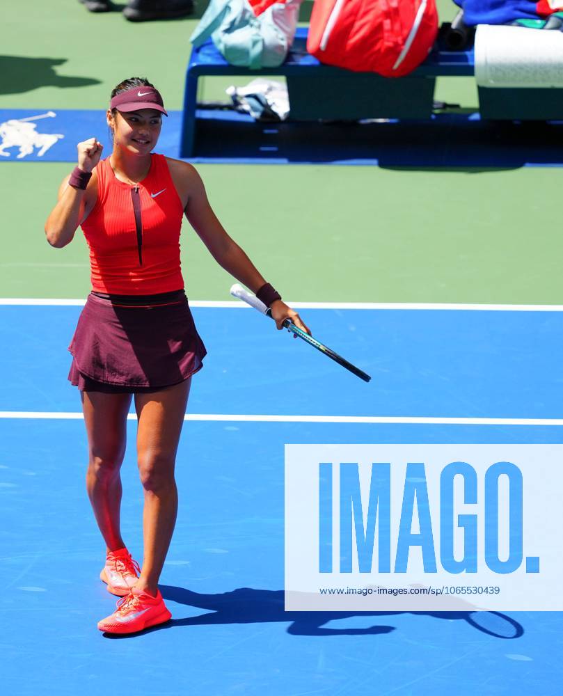 Emma Raducanu celebrates her first round win 2025 US Open, Day One, USTA Billie Jean King National Tennis Center, New York, USA - 24 Aug 2025New York USTA Billie Jean King National T New York (NY) United States of America