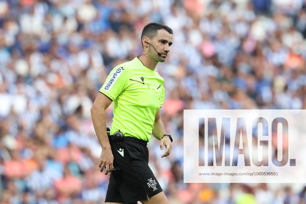 Portugal, Porto, 2025 08 24 3 Matchday Liga Portugal Betclic, FC Porto Casa Pia AC v l , Referee Sergio Guelho