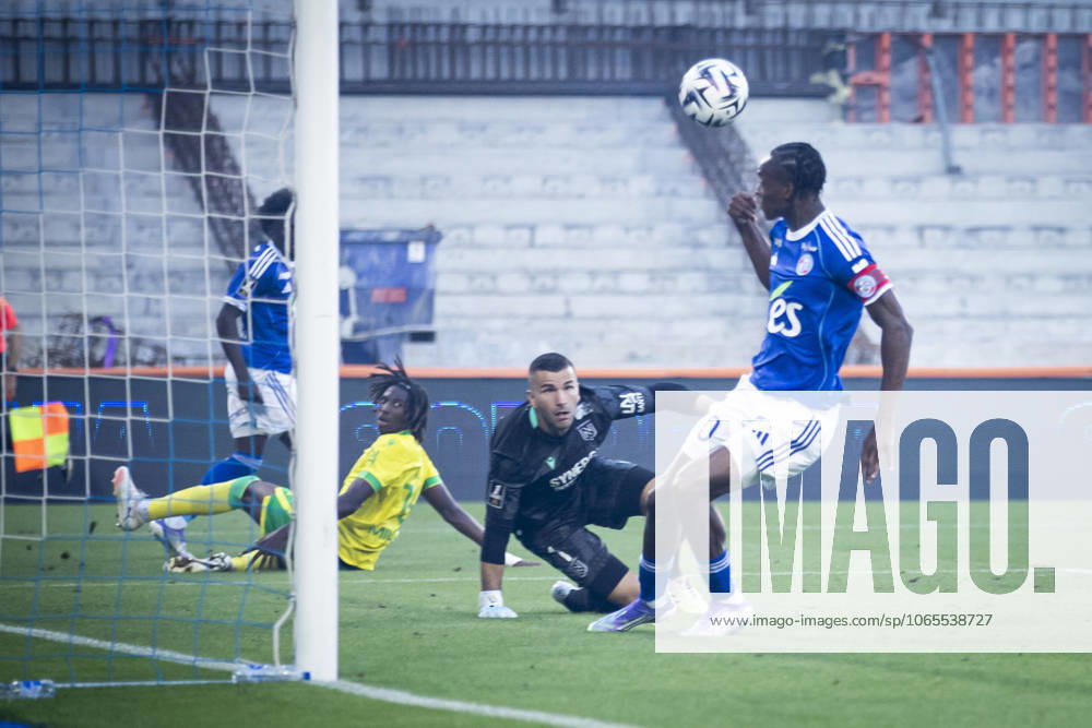 FOOTBALL : Ligue1 Racing Strasbourg vs Nantes - Stade de la Meinau Strasbourg . 24 08 2025 Emanuel Emegha 10 Racing de Strasbourg et Lopes Anthony 1