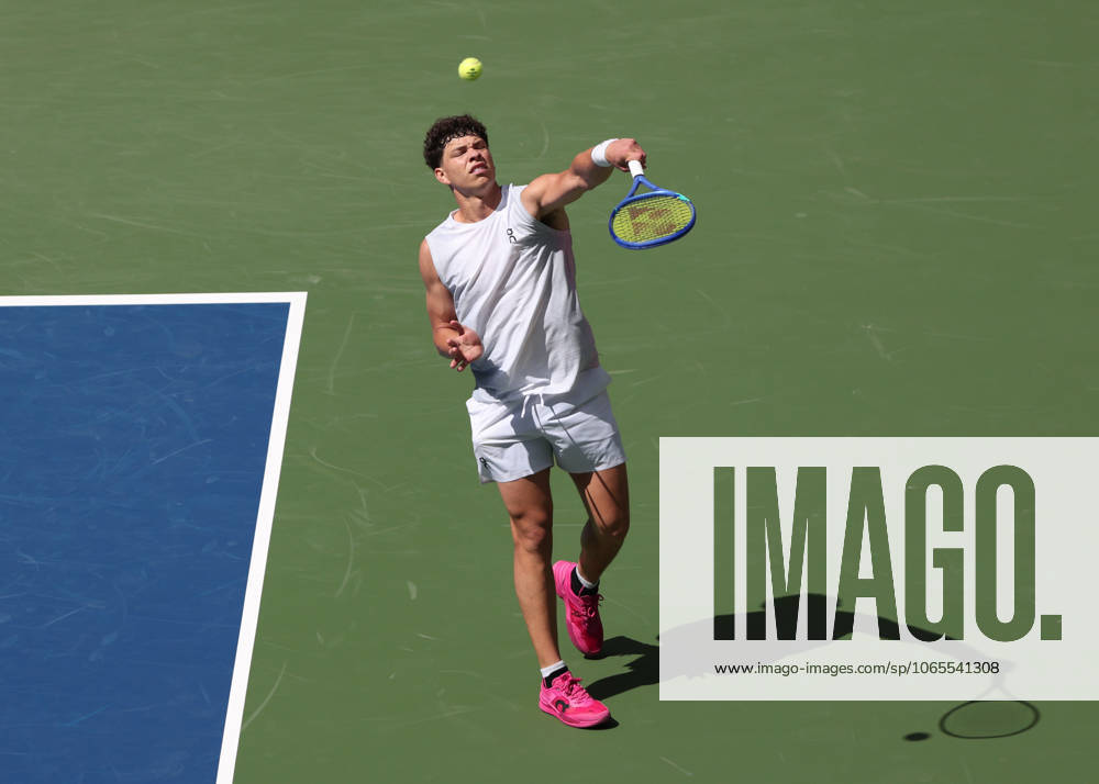 Ben Shelton USA , from above, US Open Championships 2023, USTA Billie Jean King National Tennis Center, Flushing Meadows, New York, USA