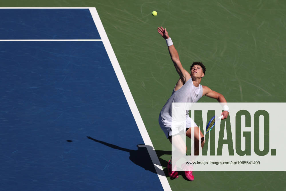 Ben Shelton USA , from above, US Open Championships 2023, USTA Billie Jean King National Tennis Center, Flushing Meadows, New York, USA