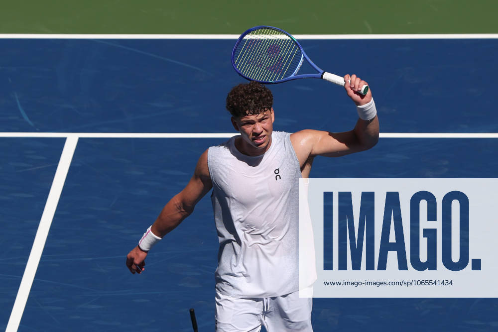 Ben Shelton USA , from above, US Open Championships 2023, USTA Billie Jean King National Tennis Center, Flushing Meadows, New York, USA