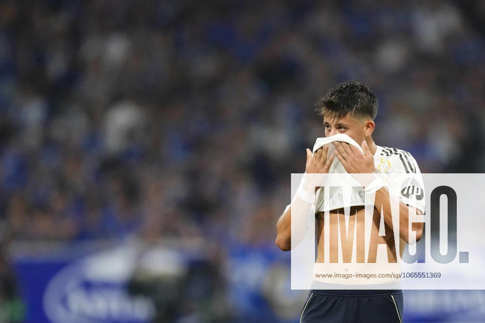 Real Oviedo v Real Madrid CF - LaLiga EA Sports Arda Guler attacking midfield of Real Madrid and Turkey during the La Liga EA Sports match between Real Oviedo and Real Madrid CF at Carlos Tartiere on August 24, 2025 in Oviedo, Spain. Oviedo Spain