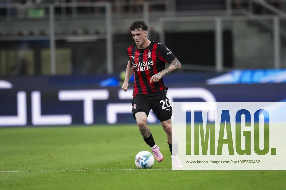 AC Milan v US Cremonese - Serie A Alex Jimenez of AC Milan in action during the Serie A football match between AC Milan and US Cremonese. Milan Italy