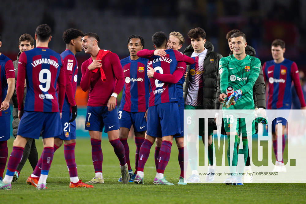 FC Barcelona, Barca v Atletico de Madrid: LaLiga BARCELONA, SPAIN - DEC 3: Players of FC Barcelona during the Spanish La Liga league football match between FC Barcelona vs Atletico de Madrid at the Lluis Companys stadium in Barcelona, Spain on December 3, 2023. Catalonia Spain. Editorial use only. Please get in touch for any other usage.