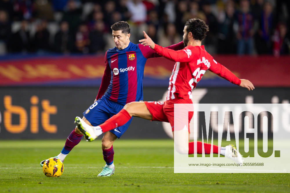 FC Barcelona, Barca v Atletico de Madrid: LaLiga BARCELONA, SPAIN - DEC 3: Robert Lewandowski of FC Barcelona in action during the Spanish La Liga league football match between FC Barcelona vs Atletico de Madrid at the Lluis Companys stadium in Barcelona, Spain on December 3, 2023. Catalonia Spain. Editorial use only. Please get in touch for any other usage.
