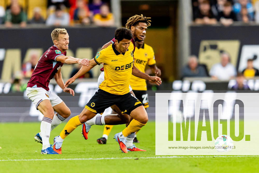 Wolverhampton Wanderers v West Ham United EFL Cup 26 08 2025. Wolverhampton Wanderers forward Hwang Hee-Chan (11) battles for possession during the EFL Cup match between Wolverhampton Wanderers and West Ham United at Molineux, Wolverhampton, England on 26 August 2025. Wolverhampton Molineux West Midlands England Editorial use only DataCo restrictions apply See www.football-dataco.com ,