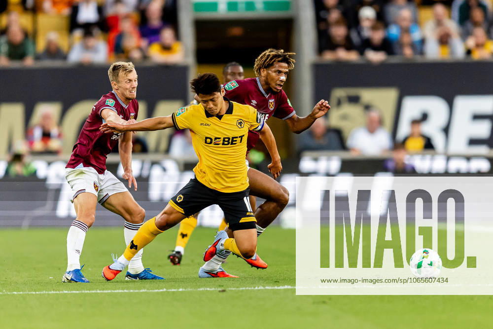 Wolverhampton Wanderers v West Ham United EFL Cup 26 08 2025. Wolverhampton Wanderers forward Hwang Hee-Chan (11) fouled during the EFL Cup match between Wolverhampton Wanderers and West Ham United at Molineux, Wolverhampton, England on 26 August 2025. Wolverhampton Molineux West Midlands England Editorial use only DataCo restrictions apply See www.football-dataco.com ,