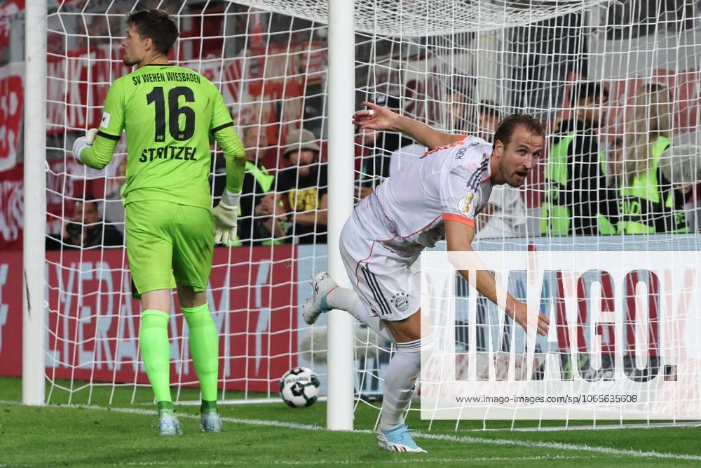 Matchwinner Harry Edward Kane FC Bayern Munich, 9 with the goal celebration and goal for the 2 3 victory in the 90 5 minute, injury time , DFB Cup, 1 round, SV Wehen Wiesbaden Bayern Munich, Soccer Bundesliga, 1 Bundesliga, Season 2025 2026, 27 08 2025,