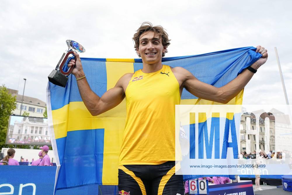 Athletics: Diamond League final Armand Duplantis of Sweden poses after winning the men s pole vault event at the Diamond League athletics final in Zurich on Aug. 27, 2025. A14AA0004791643P
