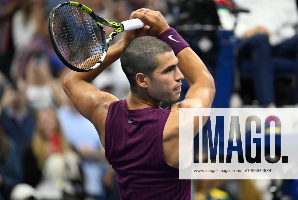 (250828) -- NEW YORK, Aug. 28, 2025 -- Carlos Alcaraz celebrates after winning the men s singles second round match between Carlos Alcaraz of Spain and Mattia Bellucci of Italy at the 2025 US Open tennis championships in New York, the United States, on Aug. 27, 2025. ) (SP)U.S.-NEW YORK-TENNIS-US OPEN-MEN S SINGLES LixRui