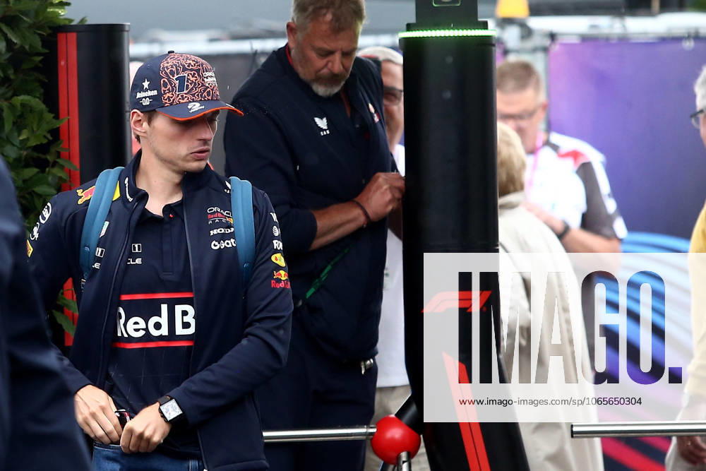 Motorsport FIA Formula 1, 2025 Dutch Grand Prix v l Max Verstappen Oracle Red Bull Racing starting number 1 FIA REGULATIONS PROHIBIT ANY USE OF PHOTOGRAPHS as IMAGE SEQUENCES and or QUASI VIDEO Zandvoort