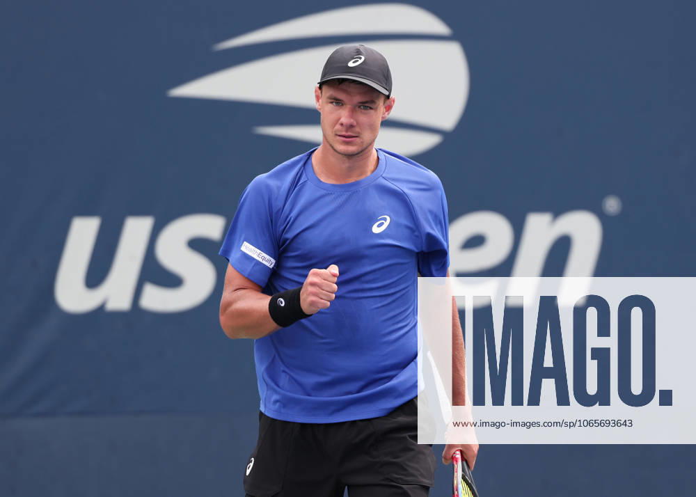 Kamil Majchrzak POL makes a fist and cheers, cheers, joy, emotion, USTA Billie Jean King National Tennis Center, Flushing Meadows, New York, USA Kamil Majchrzak POL , USTA Billie Jean King National Tennis Center, Flushing Meadows, New York, USA
