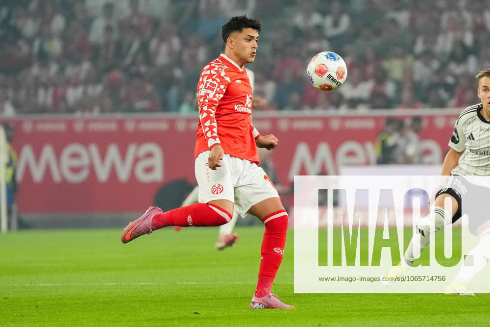 Nadiem Amiri 1 FSV Mainz 05, 10 28 08 2025 1 FSV Mainz 05 vs Rosenborg Trondheim, MEWA Arena, Europa Conference League qualification second leg