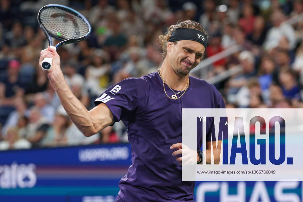 Alexander Zverev GER reacts angry,anger,disappointed,disappointment,emotion, USTA Billie Jean King National Tennis Center, Flushing Meadows, New York, USA