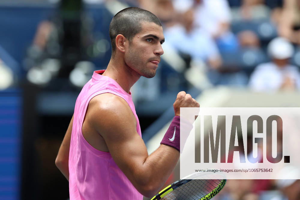CARLOS ALCARAZ of Spain celebrates during the match against L. Darderi of Italy in the third round of US Open 2025 at the USTA Billie Jean King National Tennis Center. Queens, New York City. Alcaraz won 6:2,6:4, 6:0. New York City USA - ZUMAc278 20250829_zsp_c278_018