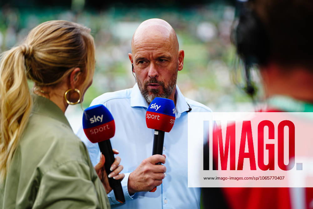 Erik ten Hag Bayer 04 Leverkusen, Coach GER, SV Werder Bremen vs Bayer 04 Leverkusen, Football, Bundesliga, Matchday 2, Season 2025 2026, 30 08 2025 DFL REGULATIONS PROHIBIT ANY USE OF PHOTOGRAPHS AS IMAGE SEQUENCES AND OR QUASI VIDEO GER, SV Werder Bremen vs Bayer 04 Leverkusen, Football, Bundesliga, Matchday 2, Season 2025 2026, 30 08 2025 Bremen
