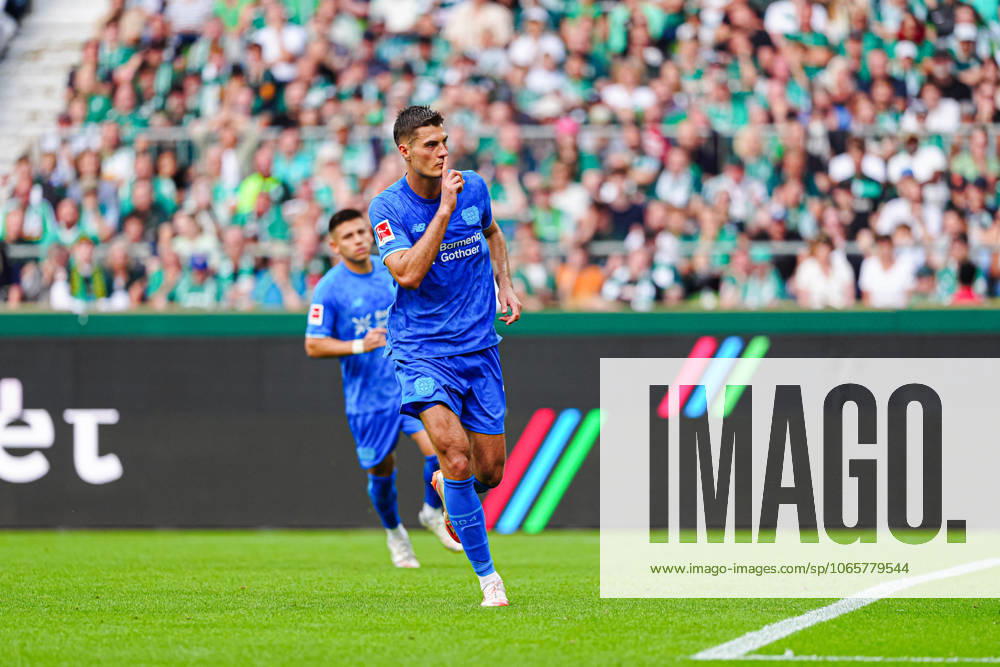 Goal celebration after goal to 1 3 by penalty kick Patrik Schick Bayer 04 Leverkusen, 14 GER, SV Werder Bremen vs Bayer 04 Leverkusen, Soccer, Bundesliga, Matchday 2, Season 2025 2026, 30 08 2025 DFL REGULATES PROHIBIT ANY USE OF PHOTOGRAPHS AS IMAGE SEQUENCES AND OR QUASI VIDEO GER, SV Werder Bremen vs Bayer 04 Leverkusen, Football, Bundesliga, Matchday 2, Season 2025 2026, 30 08 2025 Bremen
