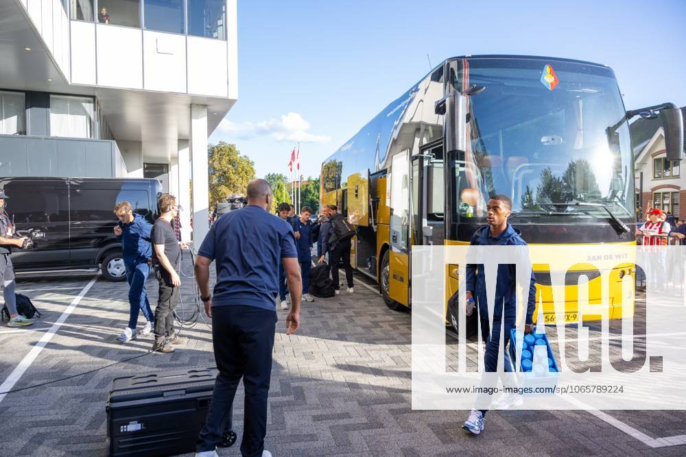 , Philips Stadium , season 2025 2026 , Dutch Eredivisie football , match between PSV and Telstar , picture shows arrival of Telstar players before the match PSV - Telstar PSV - Telstar x30747248x