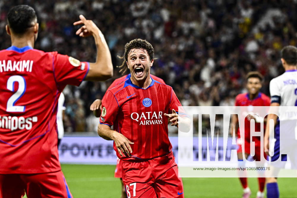 Joie 2eme but Joao Neves (psg) Toulouse