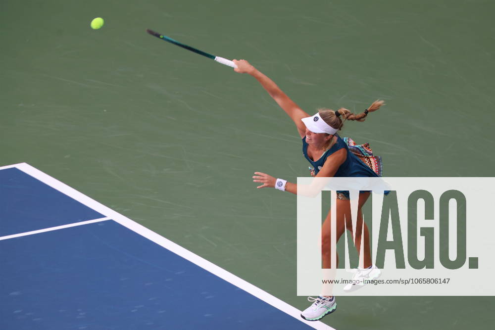 TENIS US OPEN 2025 30082025 N Z MAGDALENA FRECH W MECZU TRZECIEJ RUNDY NA TURNIEJU WIELKIEGO SZLEMA US OPEN 2025 MARCIN CHOLEWINSKI NEWSPIX.PL TENNIS US OPEN 2025 30082025 MAGDALENA FRECH OF POLAND DURING THE MATCH IN THE THIRD ROUND NEWSPIX.PL --- newspix.pl POLAND OUT!