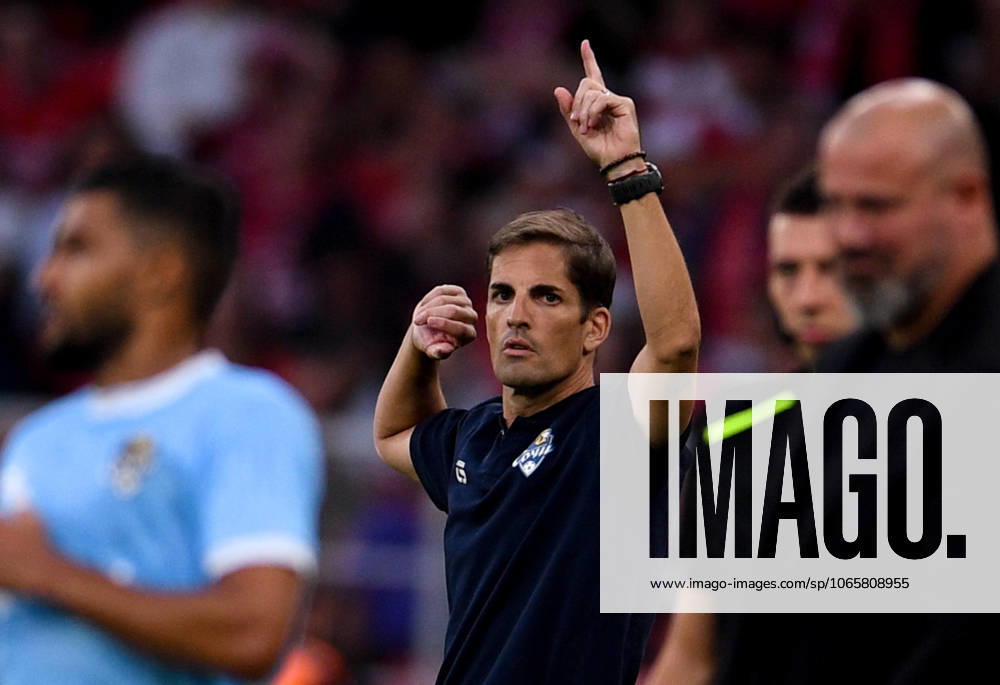 Russia Soccer Premier-League Spartak - Sochi 8992053 30.08.2025 Sochi s head coach Robert Moreno gestures during the Russian Premier League soccer match between Spartak Moscow and Sochi, in Moscow, Russia. Alexey Filippov Sputnik Moscow Russia