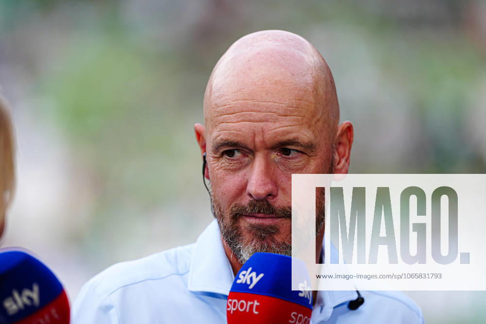 Erik ten Hag Bayer 04 Leverkusen, Coach GER, SV Werder Bremen vs Bayer 04 Leverkusen, Football, Bundesliga, Matchday 2, Season 2025 2026, 30 08 2025 DFL REGULATIONS PROHIBIT ANY USE OF PHOTOGRAPHS AS IMAGE SEQUENCES AND OR QUASI VIDEO GER, SV Werder Bremen vs Bayer 04 Leverkusen, Football, Bundesliga, Matchday 2, Season 2025 2026, 30 08 2025 Bremen