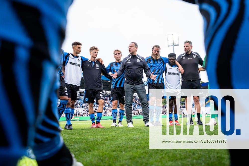 Odense BK v FC Nordsjaelland, 3F Superliga football, Odense, Denmark Odense, Denmark. 31st, August 2025. The players of OB unite around head coach Alexander Zorniger after the 3F Superliga match between Odense BK and FC Nordsjaelland at Nature Energy Park in Odense. Denmark, Odense