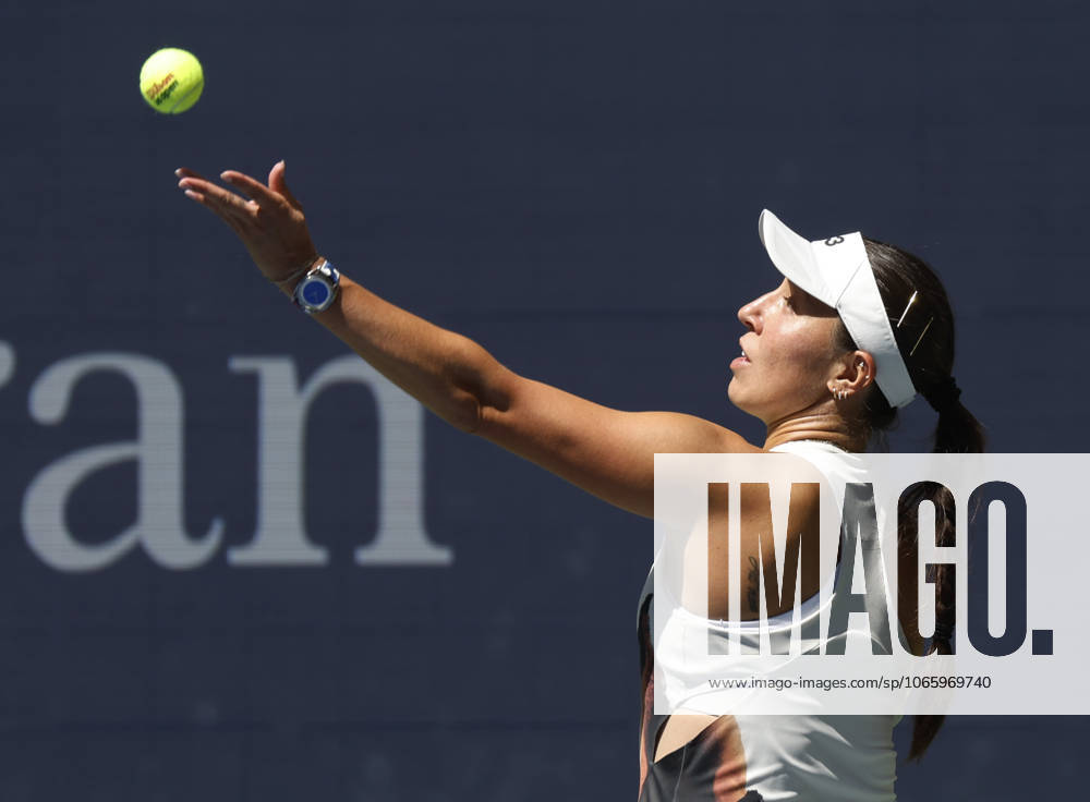 Jessica Pegula serves to Barbora.Krejcikova Czechia before defeating her in straight sets in their quarterfinal match in Arthur Ashe Stadium on day 8 at the 2025 US Open Tennis Championship at the USTA Billie Jean King National Tennis Center in New York City on Tuesday, September 2, 2025. NYP20250902105 JOHNxANGELILLO