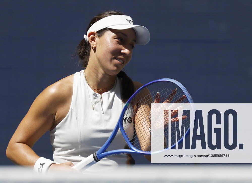 Jessica Pegula reacts after losning a point to Barbora.Krejcikova Czechia before defeating her in straight sets in their quarterfinal match in Arthur Ashe Stadium on day 8 at the 2025 US Open Tennis Championship at the USTA Billie Jean King National Tennis Center in New York City on Tuesday, September 2, 2025. NYP20250902107 JOHNxANGELILLO