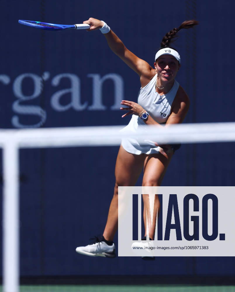 2025 US Open Tennis Championships, Day Ten, Billy Jean-King Tennis Centre, Flushing Meadows, New York, USA, 02 09 2025 Jessica Pegula (USA) in action during her Quarter Final match against Barbora Krejcikova (CZE) in the 2025 US Open at Flushing Meadows New York Billy Jean King Tennis Centre, Flushing Meadows New York USA