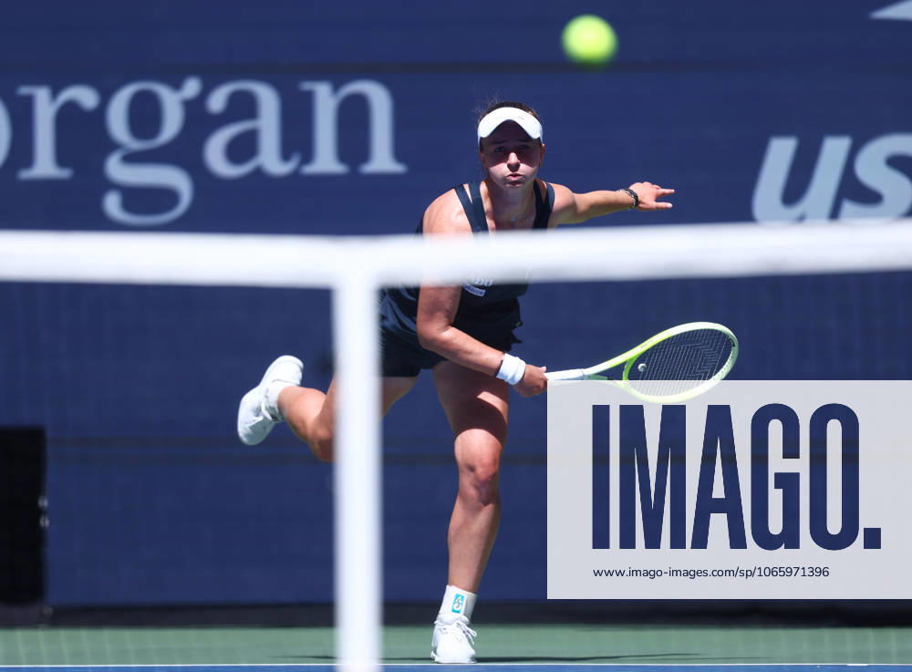 2025 US Open Tennis Championships, Day Ten, Billy Jean-King Tennis Centre, Flushing Meadows, New York, USA, 02 09 2025 Barbora Krejcikova (CZE) in action during her Quarter Final match against Jessica Pegula (USA) in the 2025 US Open at Flushing Meadows New York Billy Jean King Tennis Centre, Flushing Meadows New York USA