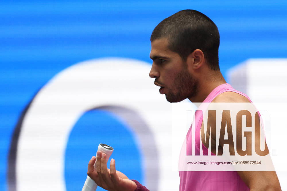 CARLOS ALCARAZ of Spain during the match against J. Lehecka of Czech Republic in the quarterfinals of US Open 2025 at the USTA Billie Jean King National Tennis Center. Queens, New York City. Alcaraz won 6:4,6:2, 6:4. New York City United States - ZUMAc278 20250902_zsp_c278_014