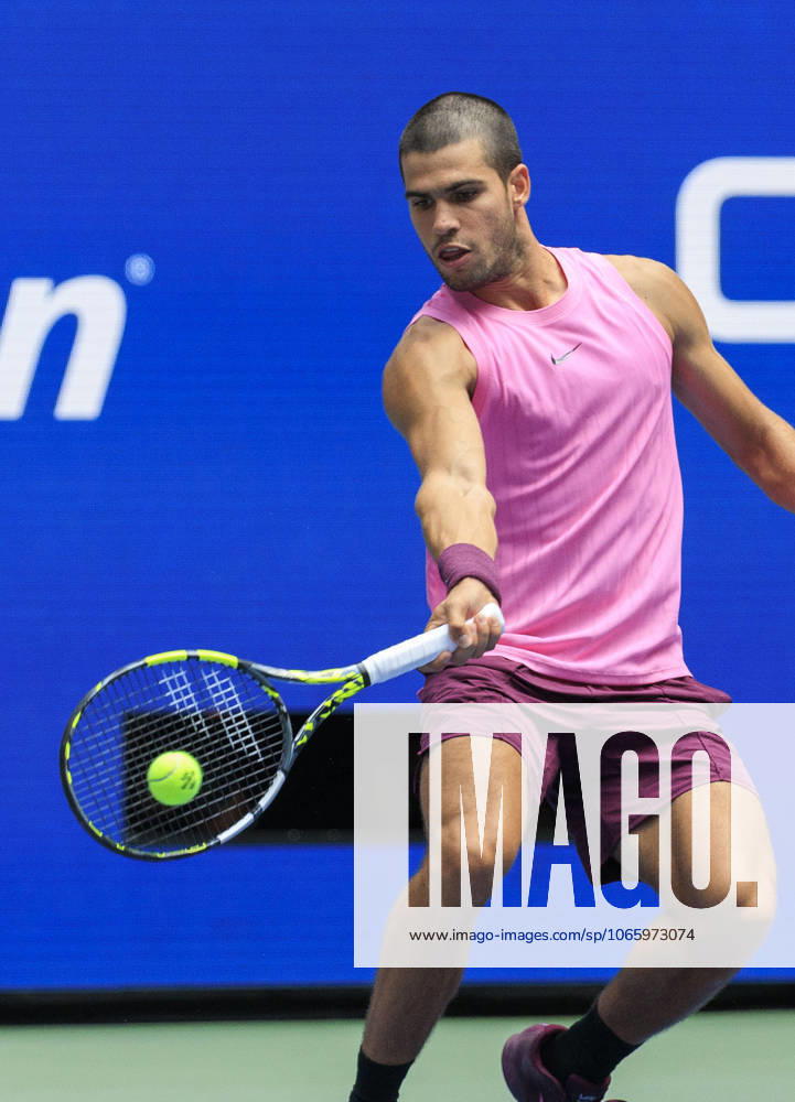 Carlos Alcaraz hits a forehand during a match against Jiri Lehecka on Day 10 of the 2025 US Open at USTA Billie Jean King National Tennis Center on Tuesday September 2, 2025 in the Flushing neighborhood of the Queens borough of New York City. JAVIER ROJAS PI Flushing Meadows USA - ZUMAp124 20250902_zaa_p124_044