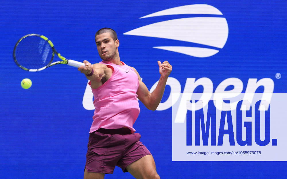Carlos Alcaraz hits a forehand return during a match against Jiri Lehecka on Day 10 of the 2025 US Open at USTA Billie Jean King National Tennis Center on Tuesday September 2, 2025 in the Flushing neighborhood of the Queens borough of New York City. JAVIER ROJAS PI Flushing Meadows USA - ZUMAp124 20250902_zaa_p124_046