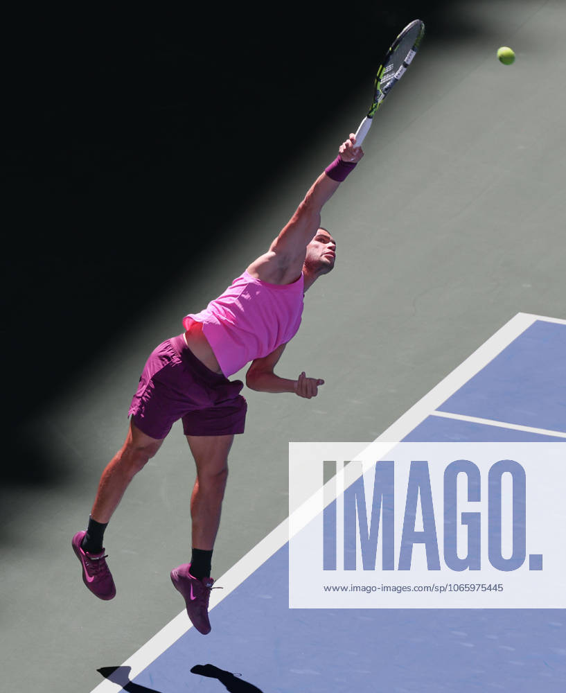 Carlos Alcaraz ESP , from above, US Open Championships 2023, USTA Billie Jean King National Tennis Center, Flushing Meadows, New York, USA