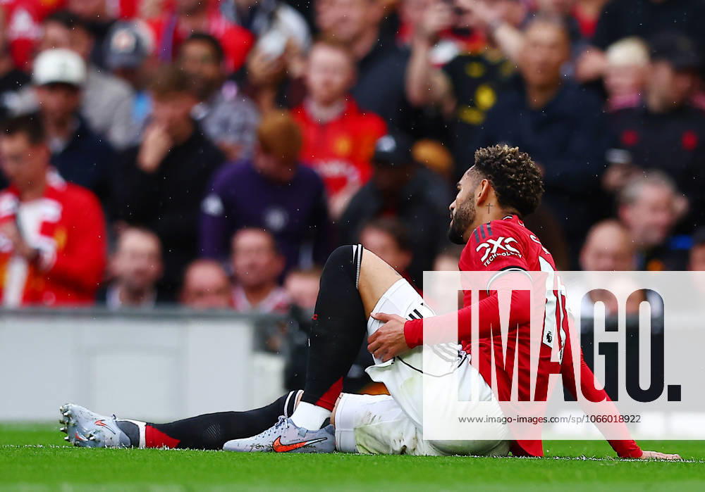 Matheus Cunha of Manchester United, ManU goes down injured Manchester United v Burnley, Premier League, Football, Old Trafford, Manchester, UK - 30 Aug 2025Manchester Old Trafford United Kingdom