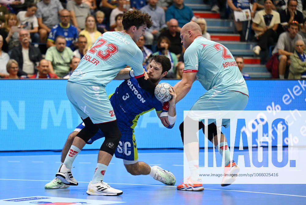 3 Joao Gomes VfL Gummersbach 3 vs Marti Soler Biescas MT Melsungen 23 and Arnar Freyr Arnarsson MT Melsungen 21 GER, VfL Gummersbach vs MT Melsungen, Handball, Daikin 1 Bundesliga, Matchday 2, Season 2025 2026, 04 09 2025 GER, VfL Gummersbach vs MT Melsungen, Handball, Daikin 1 Bundesliga, Matchday 2, Season 2025 2026, 04 09 2025 Gummersbach