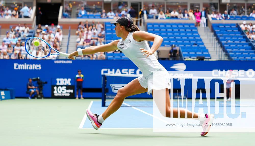 Iga Swiatek in second round action 2025 US Open, Day Five, USTA Billie Jean King National Tennis Center, New York, USA - 28 Aug 2025New York USTA Billie Jean King National T New York (NY) United States of America