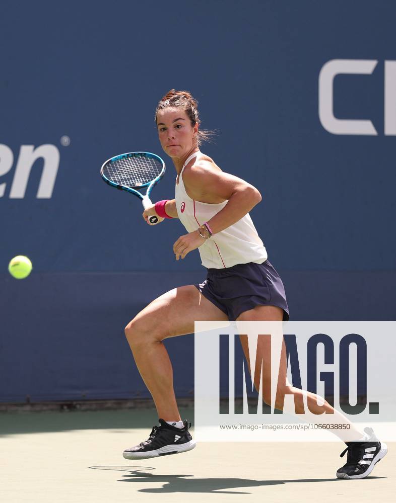 Lois Boisson of France in action 2025 US Open, Day Three, USTA Billie Jean King National Tennis Center, New York, USA - 26 Aug 2025