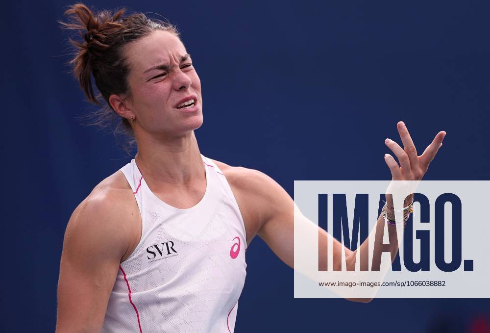 Lois Boisson of France frustrated 2025 US Open, Day Three, USTA Billie Jean King National Tennis Center, New York, USA - 26 Aug 2025