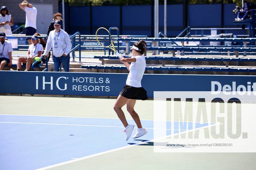 Sam shnowske vs thalita rodrigues in para standing t1, 1st round at us open tennis 2025. (spo) sam shnowske vs thalita rodrigues in para standing t1, 1st round at us open tennis 2025. September 4, 2025, new york, usa : american sam shnowske(in black cap & grey shirt) vs brazilian thalita rodrigues (in white cap & shirt) in para standing t1, 1st round of us open tennis 2025. Para standing tennis is the format for people with physical impairments who want to play tennis without using a wheelchair. This includes, but not limited to, people with limb loss, limb deficiencies, cerebral palsy, acquired brain injuries or people of short stature amid the 145th us open, which is one of four annual grand slam tennis tournaments, held in late august and early september on hard courts at the usta billie jean king national tennis center in flushing meadows, queens, new york. The tournament features men s, women s, and mixed singles and doubles championships, plus wheelchair events. It is run by the united states tennis association (usta) and is the final major tournament of the year. This 2025 tournament is celebrating the 75th anniversary of althea gibson breaking the color barrier, which is being honored with a special theme and artwork for the event. Credit: niyi fote thenews2 (Foto: Niyi Fote Thenews2 imago images) SPO