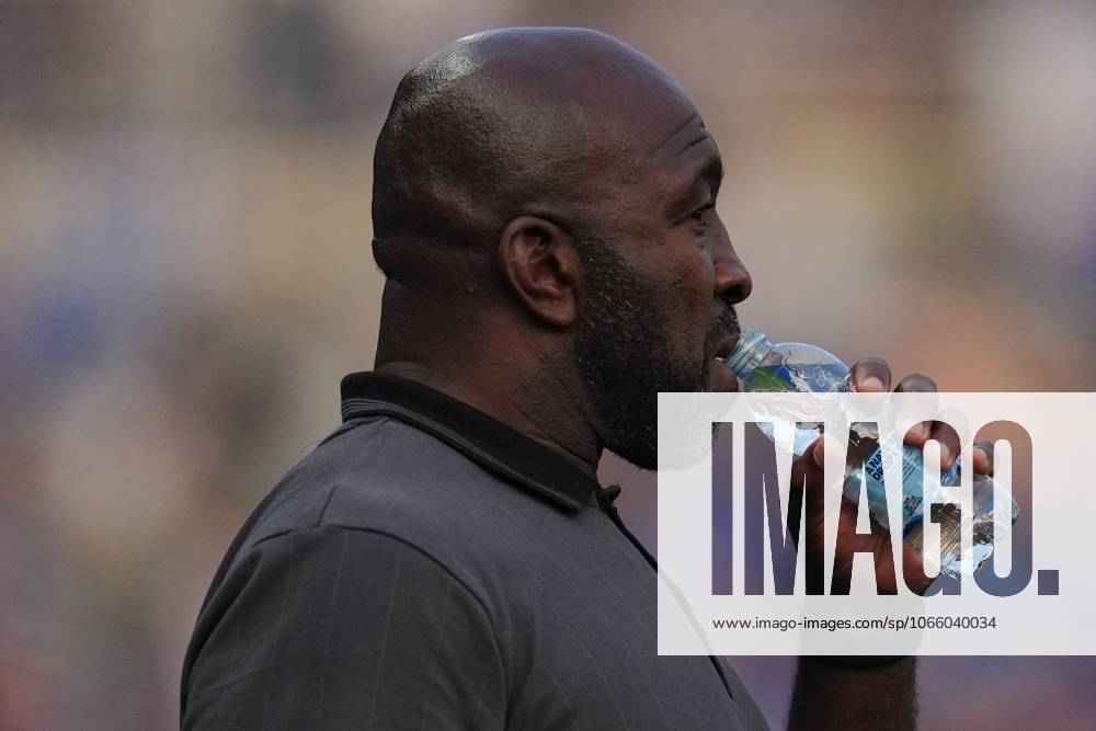 Port Vale Manager Darren Moore Birmingham City v Port Vale, EFL Carabao Cup, Second Round, Football, St. Andrew s @ Knighthead Park, Birmingham, UK - 26 Aug 2025Birmingham St. Andrew s @ Knighthead Park United Kingdom