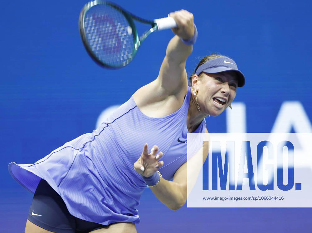 Amanda Anisimova serves to Naomi Osaka of Japan in the 1st set in a Women s semifinal match at the 2025 US Open Tennis Championship at the USTA Billie Jean King National Tennis Center in New York City on Thursday, September 4, 2025. NYP20250904914 JOHNxANGELILLO