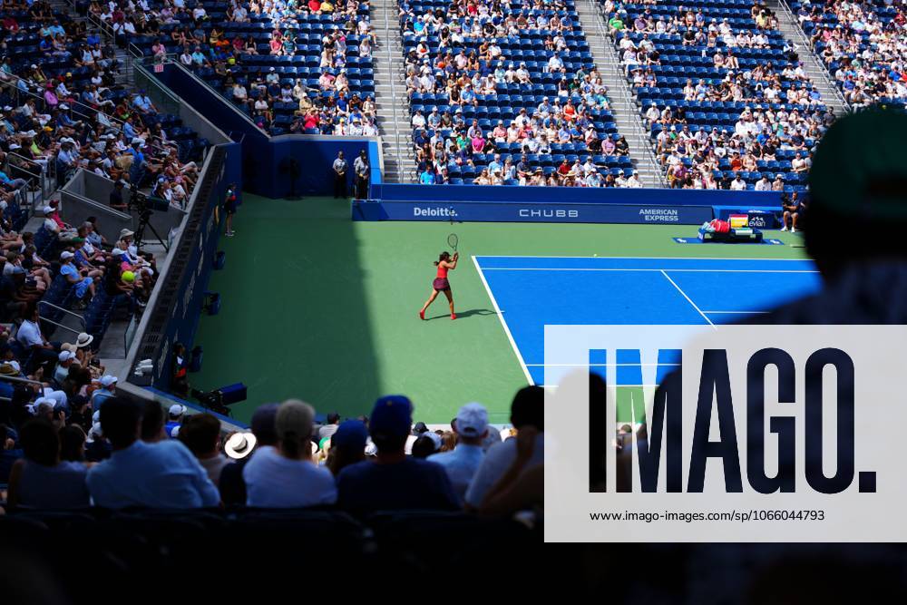Emma Raducanu in first round action 2025 US Open, Day One, USTA Billie Jean King National Tennis Center, New York, USA - 24 Aug 2025New York USTA Billie Jean King National T New York (NY) United States of America