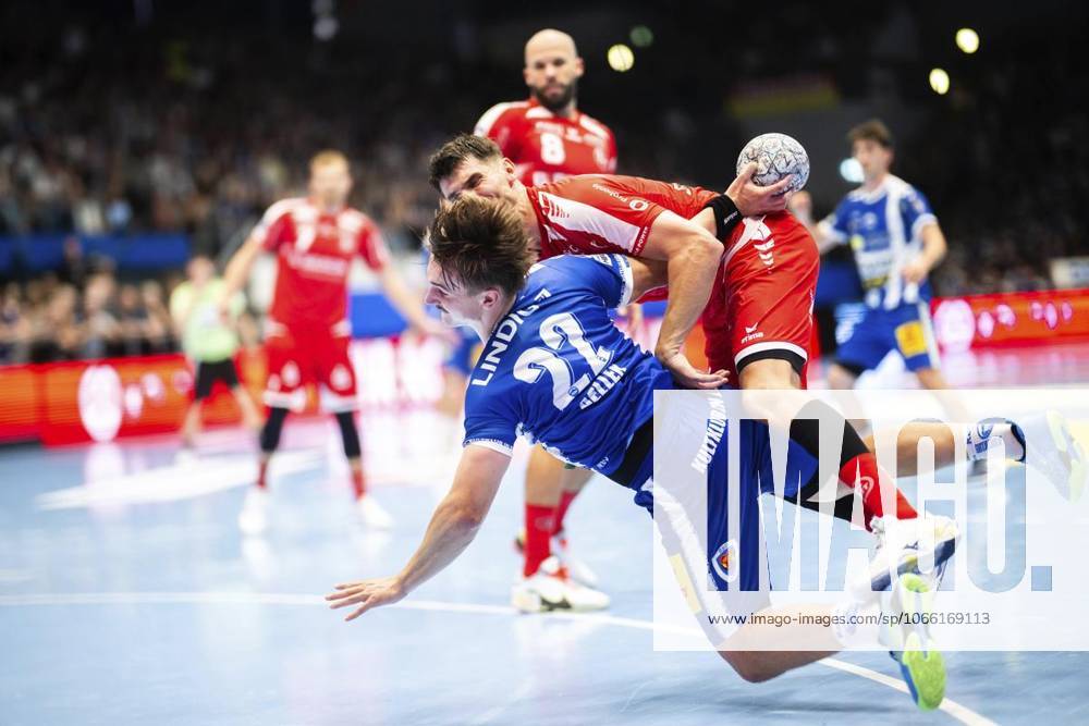 DAIKIN HBL HANDBALL MEN 1 BL 3 GAME DAY THSV EISENACH MT MELSUNGEN p 07 09 2025 Eisenach DAIKIN HBL Handball 1 Bundesliga Men Season 2025 2026 3 Matchday Werner Assmann Halle ThSV Eisenach MT Melsungen in photo Felix Aellen 22 ThSV Eisenach in duel with Nikolaj Enderleit 4 MT Melsungen Germany Thuringia Eisenach Copyright SaschaxFromm