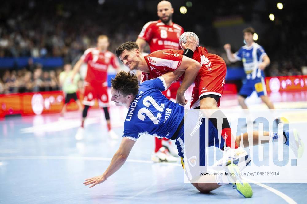 DAIKIN HBL HANDBALL MEN 1 BL 3 GAME DAY THSV EISENACH MT MELSUNGEN p 07 09 2025 Eisenach DAIKIN HBL Handball 1 Bundesliga Men Season 2025 2026 3 Matchday Werner Assmann Halle ThSV Eisenach MT Melsungen in photo Felix Aellen 22 ThSV Eisenach in duel with Nikolaj Enderleit 4 MT Melsungen Germany Thuringia Eisenach Copyright SaschaxFromm