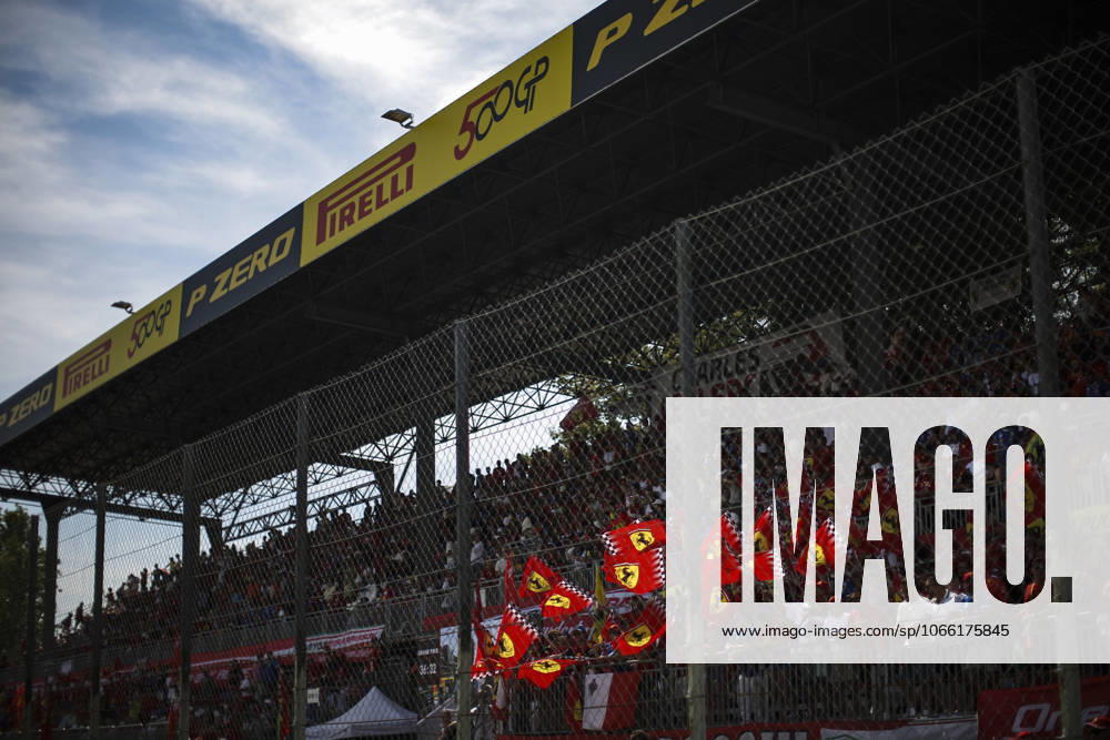 F1 - ITALIAN GRAND PRIX 2025 spectators, fans tiffosi Scuderia Ferrari during the 2025 Formula 1 Pirelli Grand Premio dItalia, 2025 Italian Grand Prix, 16th round of the 2025 FIA Formula One World Championship, WM, Weltmeisterschaft from September 5 to 7, 2025 on the Autodromo Nazionale Monza, in Monza, Italy - MonzaItaly