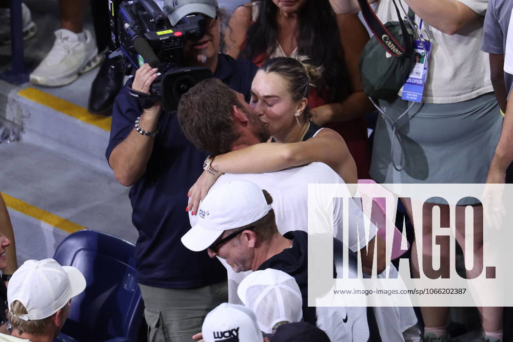 Aryna Sabalenka (Blr) with Boyfriend Georgios Frangulis defeated Amanda Anisimova (USA) in the final at the US Open 2025 TENNIS GRAND CHELEM US OPEN 2025 SABALENKA ANISSIMOVA FLUSHING MEADOWS NEW YORK ETATS UNIS 06 09 2025 Antoine Couvercelle PRESSE SPORTS NEW YORK FLUSHING MEADOWS GermanyxJapanxUKxFrancexBelgiumxOUT
