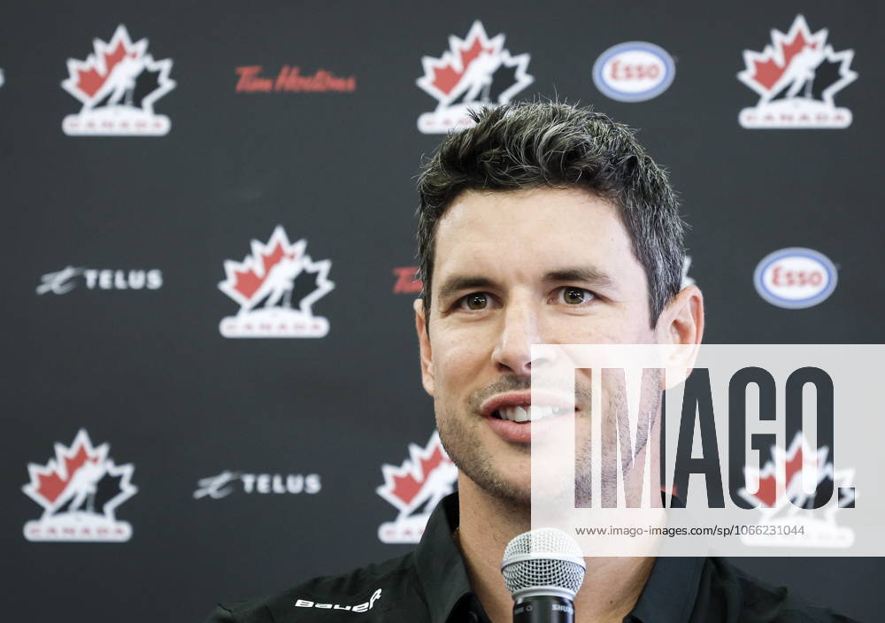Sidney Crosby speaks to the media at Hockey CanadaöÄÃ s National Teams orientation camp in Calgary, Wednesday, Aug. 27, 2025. Sidney Crosby, - ZUMAc35_ 20250827_zaf_c35_149